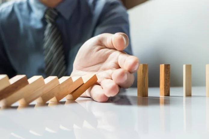 Đưa ra hướng giải quyết cho cả đội ngũ nhân viên. 9 Phầm chất cần phải có của Nhà lãnh đạo